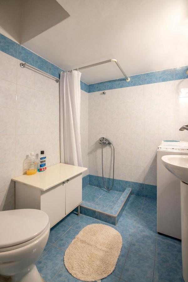 Blue & Red Apartment Athene Buitenkant foto